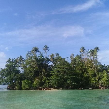 Nusa Nalan Beach Resort Rumah Olat Luaran gambar