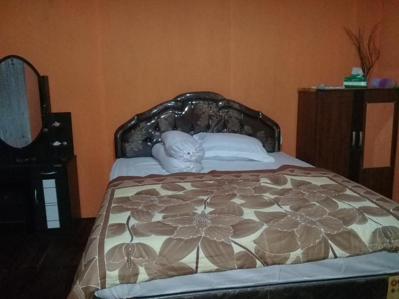 Nusa Nalan Beach Resort Rumah Olat Luaran gambar
