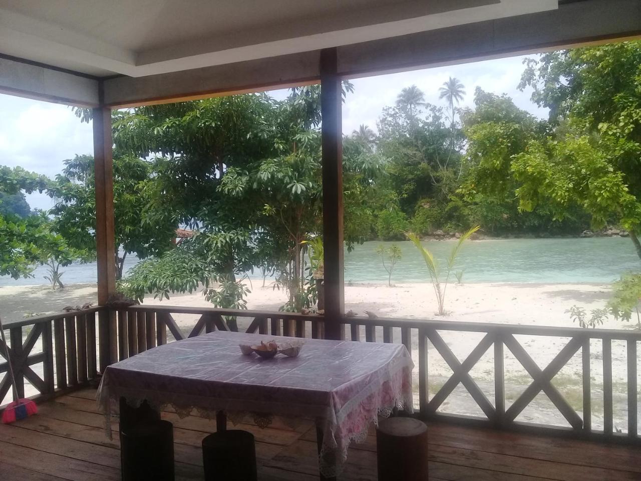 Nusa Nalan Beach Resort Rumah Olat Luaran gambar