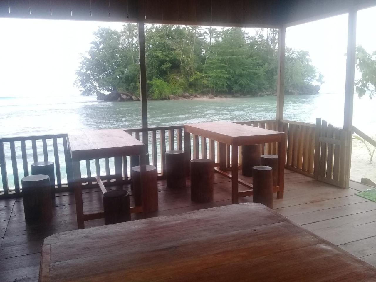 Nusa Nalan Beach Resort Rumah Olat Luaran gambar