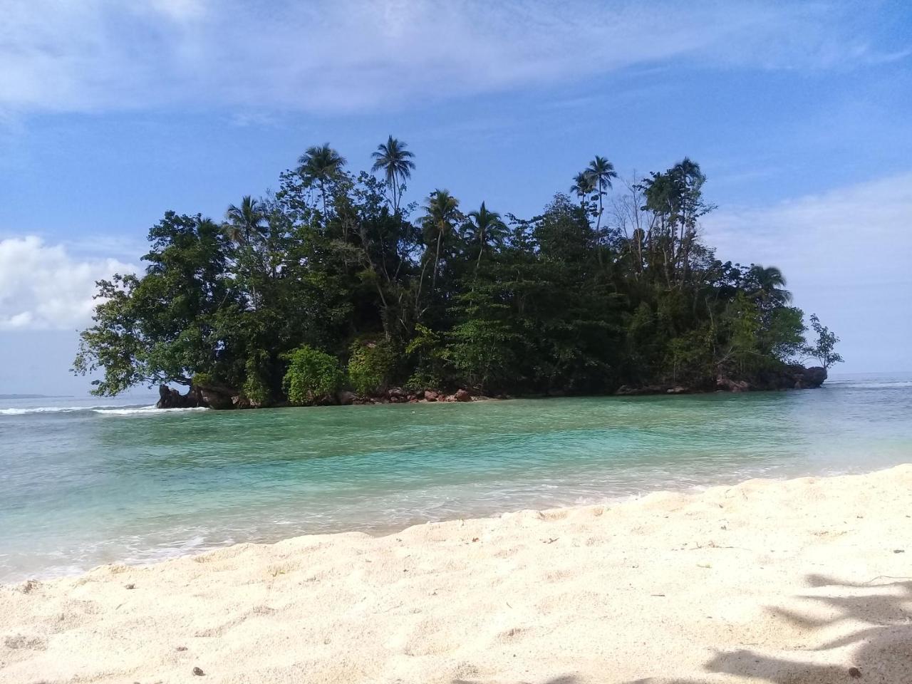Nusa Nalan Beach Resort Rumah Olat Luaran gambar