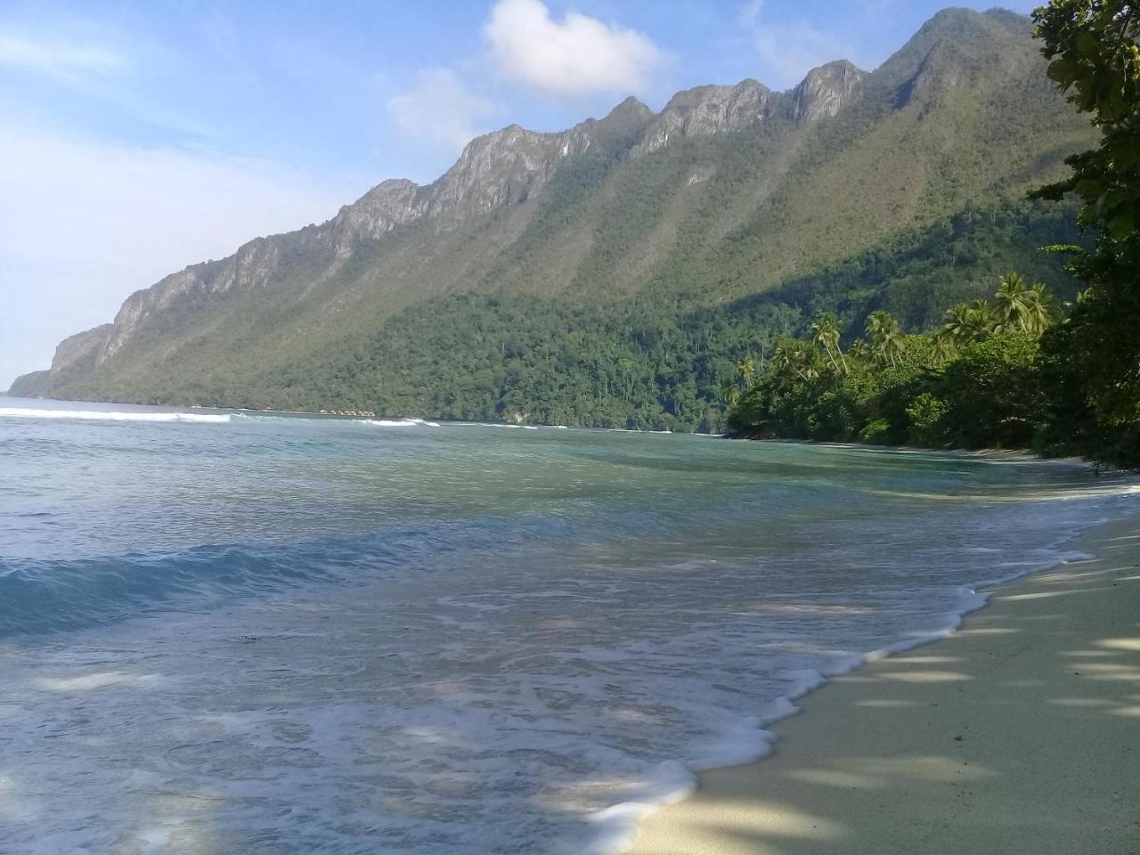 Nusa Nalan Beach Resort Rumah Olat Luaran gambar