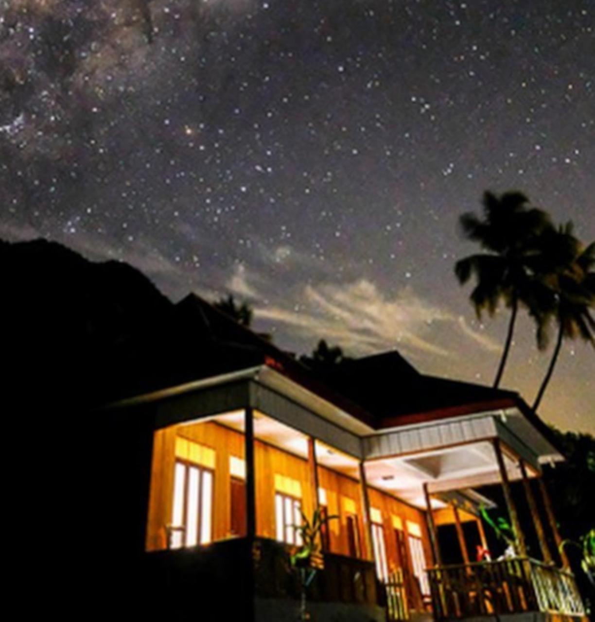 Nusa Nalan Beach Resort Rumah Olat Luaran gambar